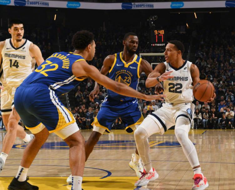 包含公牛力克灰熊，总比分3-0领先！的词条
