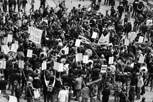 开运体育官方入口-关键战役 球队实力拼杀引发球迷激情，关键球对抗赛